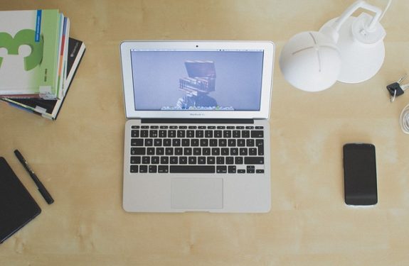 Natural Light Desk Lamp